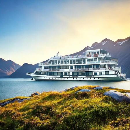 Arcady Boutique Cruise Hotel ฮาลอง ภายนอก รูปภาพ