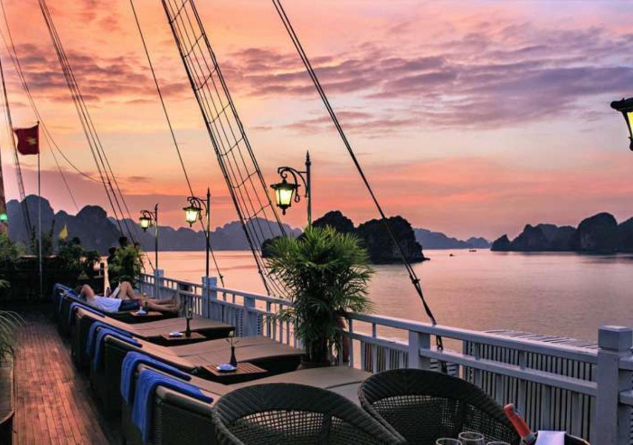 Arcady Boutique Cruise Hotel ฮาลอง ภายนอก รูปภาพ