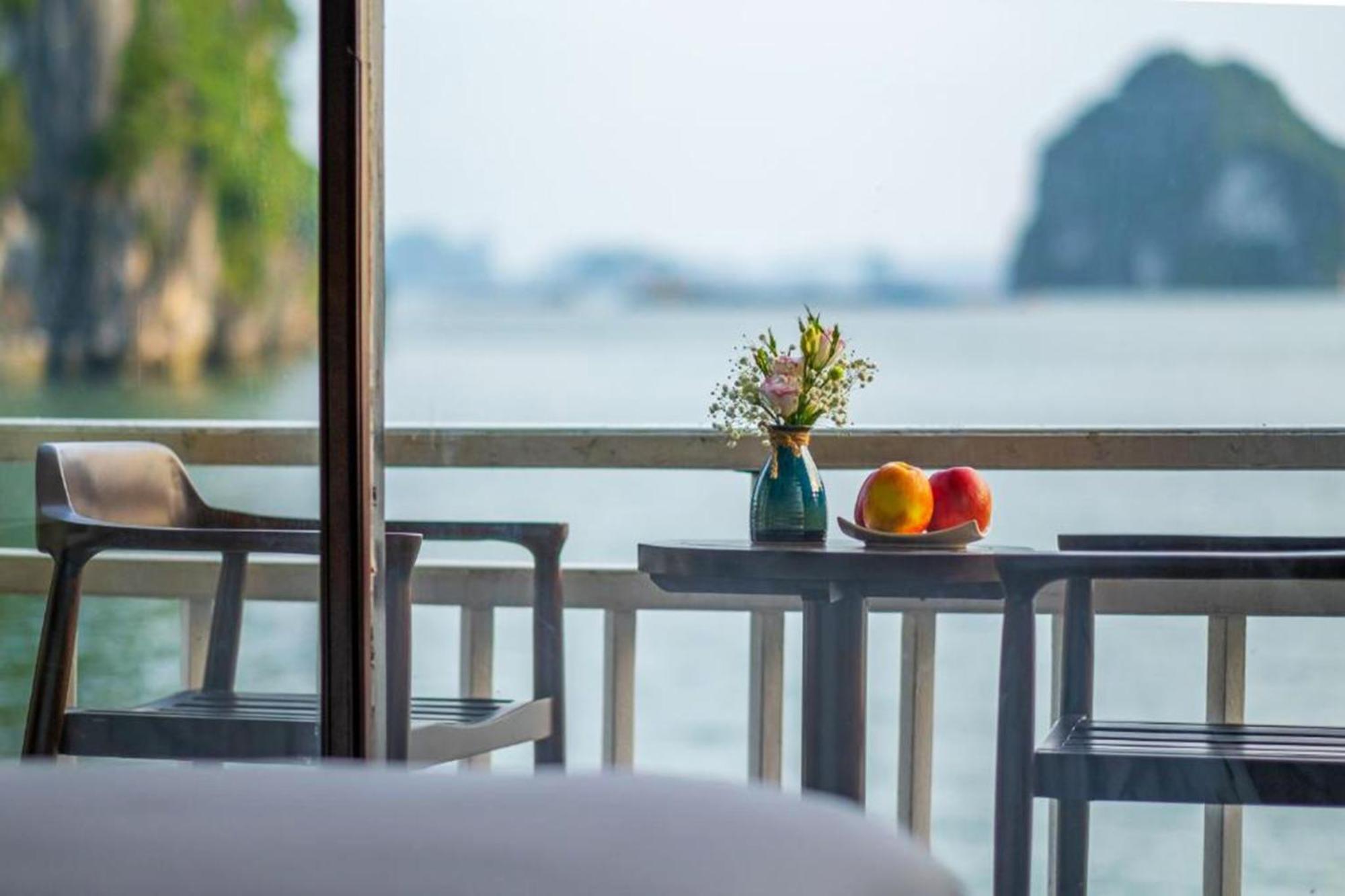 Arcady Boutique Cruise Hotel ฮาลอง ภายนอก รูปภาพ