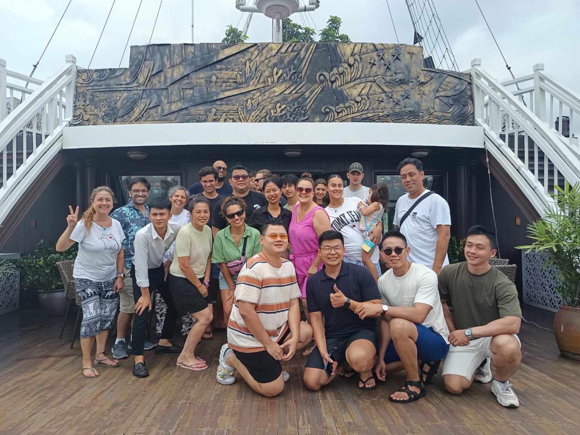Arcady Boutique Cruise Hotel ฮาลอง ภายนอก รูปภาพ
